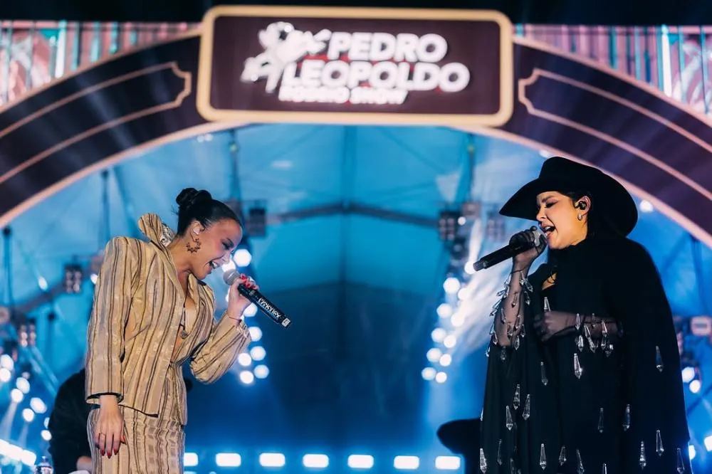 MAIARA E MARAISA