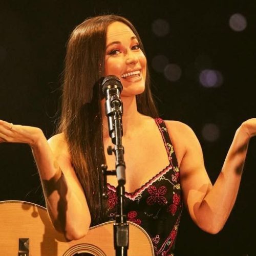 Kacey Musgraves é anunciada como primeira atração do rodeio de Jaguariúna